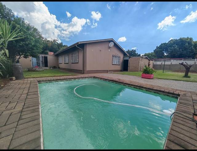 3 BEDROOM HOUSE FOR SALE IN VANDERBIJLPARK SE 1